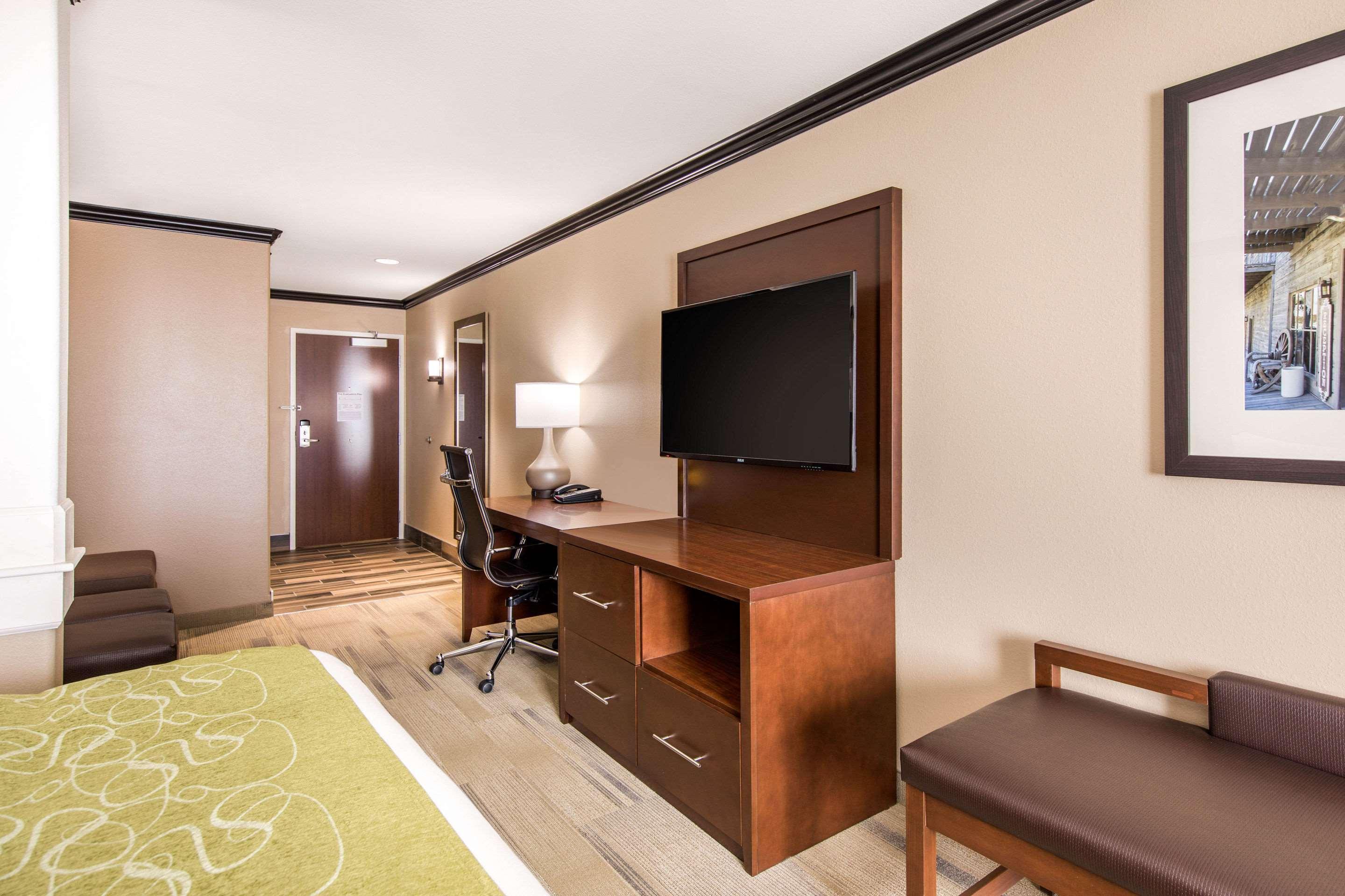 Comfort Suites Liberal Zewnętrze zdjęcie